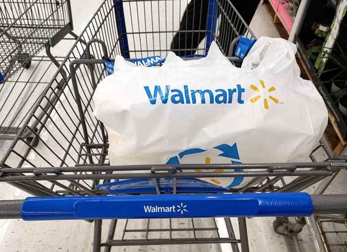 Non comprare mai questo cibo a Walmart, dicono i clienti nel nuovo sondaggio