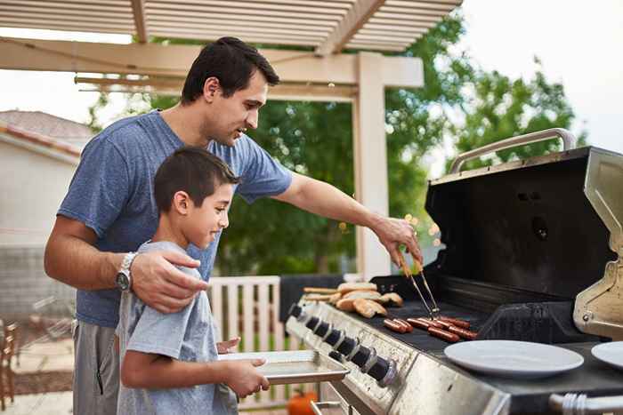 Bruk aldri en propantank på grillen din for dette lange, advarer eksperter