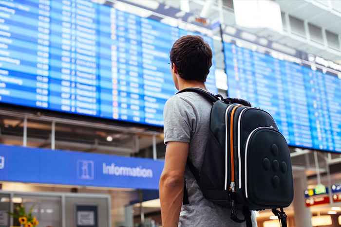 Bruk aldri denne ene tingen på et fly, advarer flyvertinne