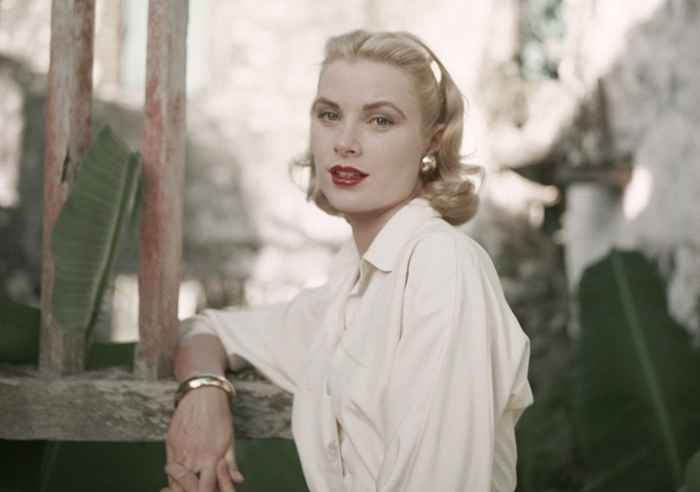 Veja a aparência parecida de Grace Kelly, de 23 anos, de 23 anos