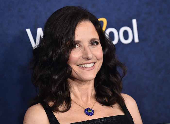 Patrz Julia Louis-Dreyfus o 21 na SNL