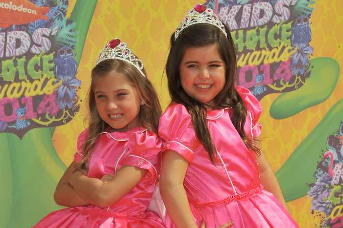 Veja Sophia Grace e Rosie de Ellen agora aos 18 e 15