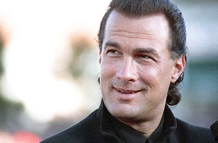 Guarda la figlia di Steven Seagal, che è una modella e aspirante star della WWE