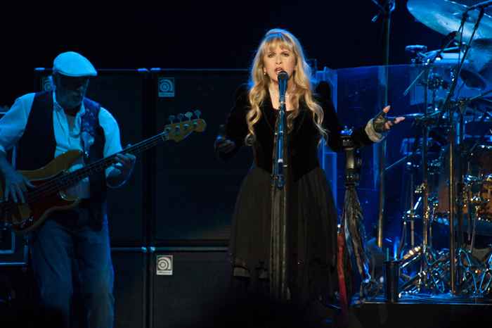 Stevie Nicks dispara a Lindsey Buckingham después de una acusación explosiva