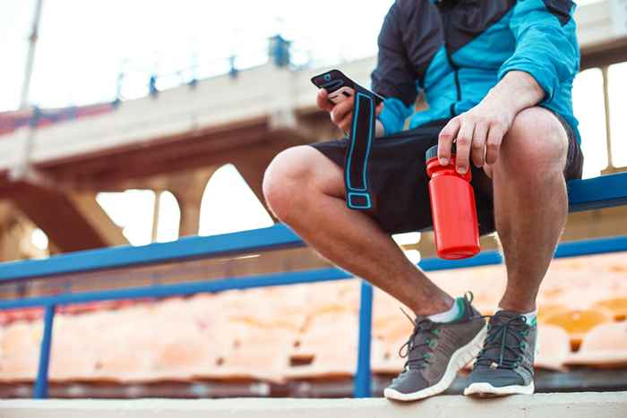 Das einzige, was Sie nach dem Training niemals trinken sollten, warnen Experten