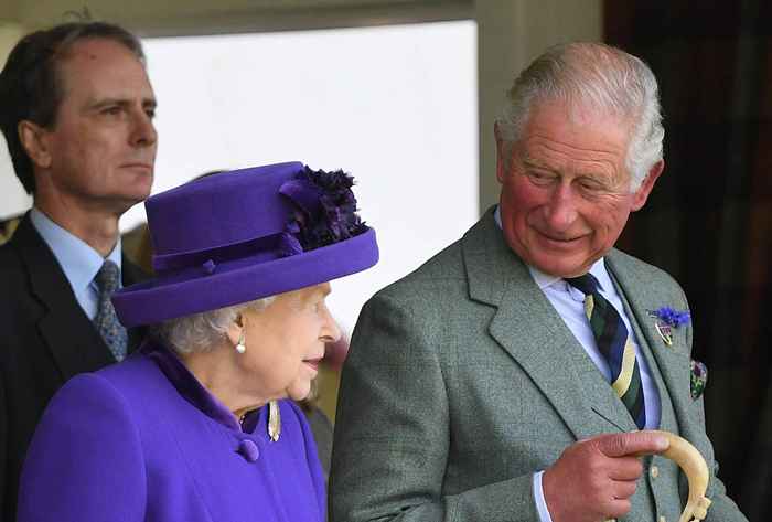 La reine pense que le prince Charles sera un brillant roi, dit l'initié