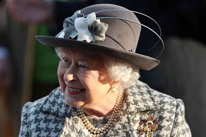 La sorprendente tradición navideña que la reina insiste en que los reales siguen