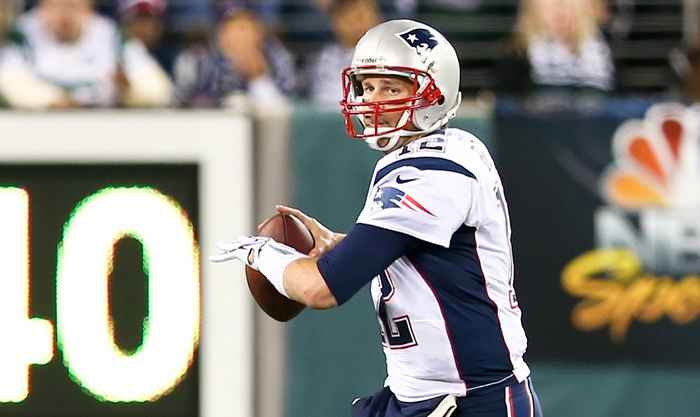 Tom Brady comparte fotos de Son Jack en el trabajo de verano como NFL Ball Boy