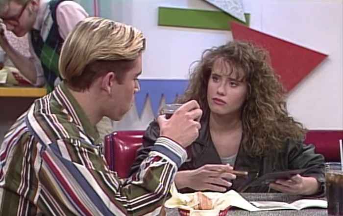 Tori fra Saved by the Bell sluttet å opptre for 25 år siden. Se henne nå.