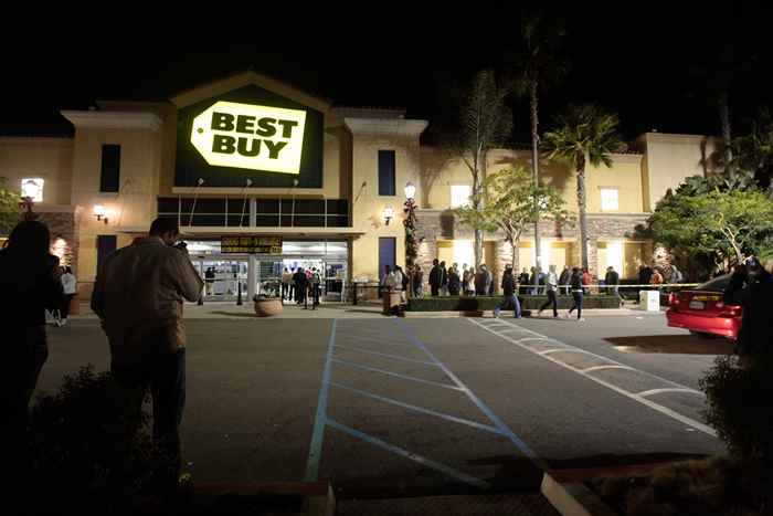 13 storie horror dello shopping del Black Friday che non credi siano reali