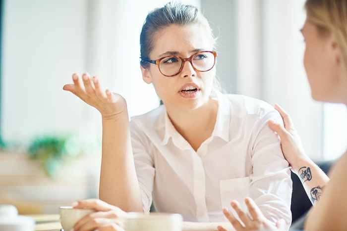 13 segni le persone pensano che tu sia maleducato e non lo sai