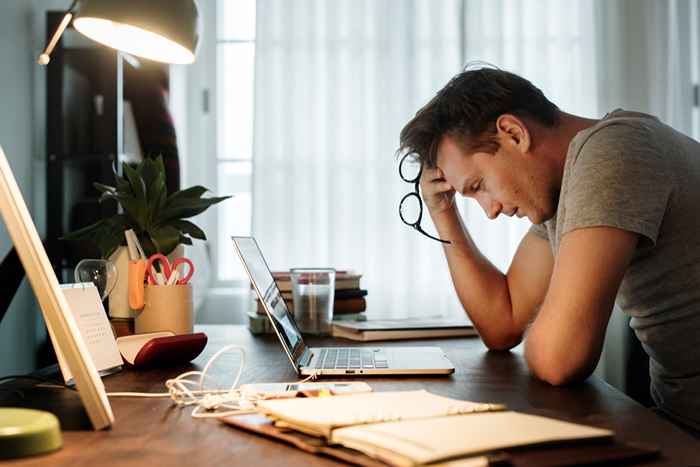 18 Segnali silenziosi Il tuo stress sta danneggiando la tua salute