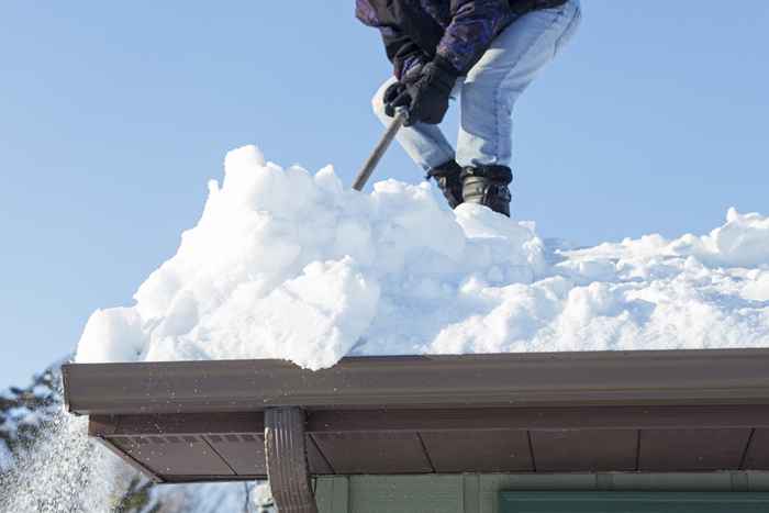 20 façons surprenantes d'hiver endommagent votre maison, selon les experts