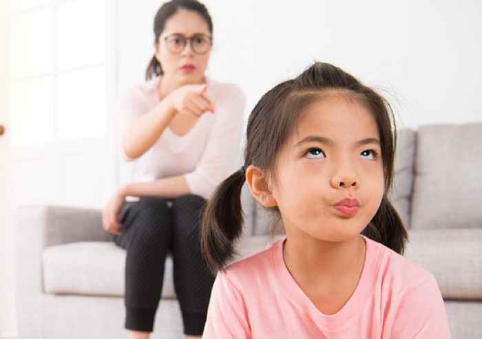 50 cose che i genitori fanno che infastidiscono i loro figli