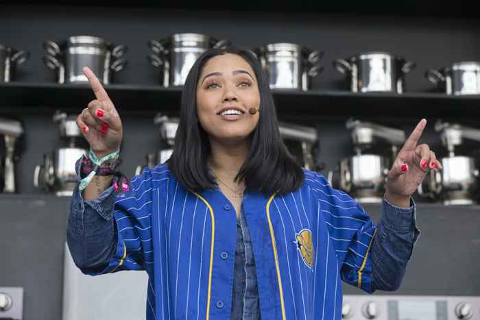 Ayesha Curry debuterer sitt nye, blonde utseende på Instagram