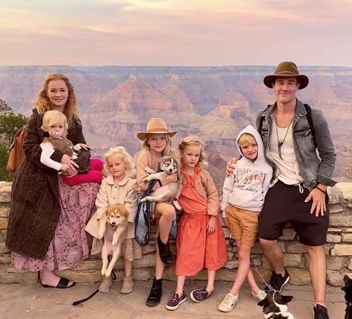 James van der Beek ha mudado a su familia a Texas después de un año devastador