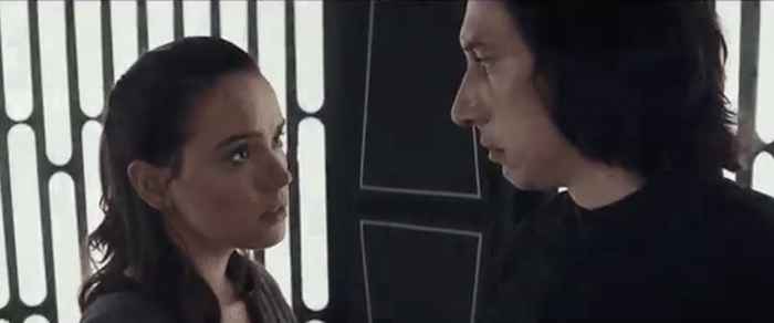 J.J. Abrams accenna a Rey e Kylo Ren Romance e Twitter esplode