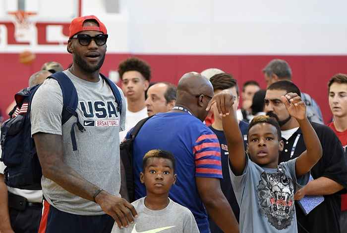 Veja o filho de 16 anos de Lebron James, que já é uma estrela de basquete