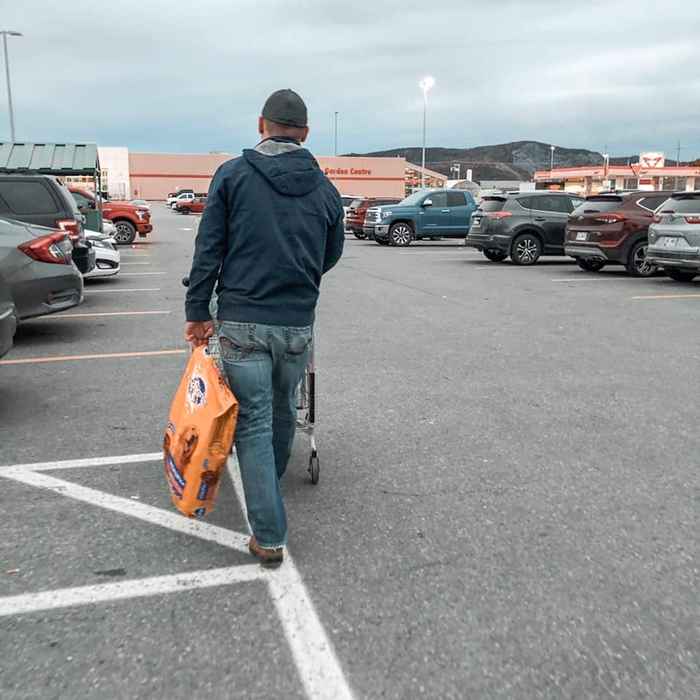 La publicación viral de Facebook de la esposa muestra que el amor se trata de las pequeñas cosas