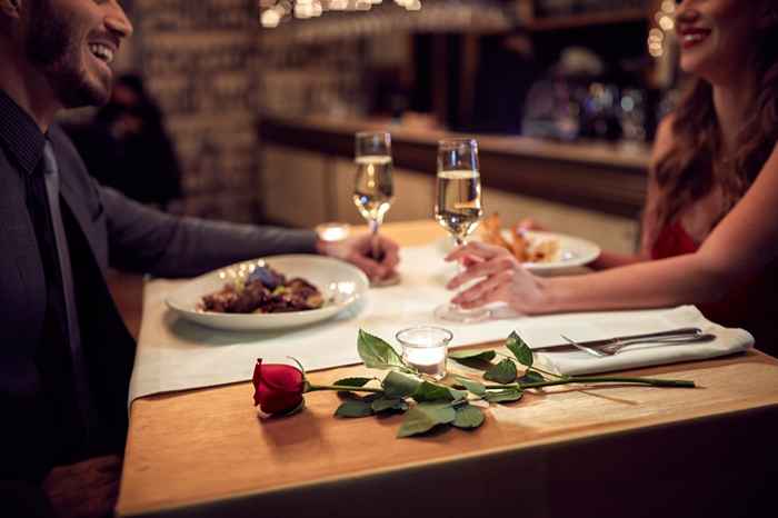 Mulher que disse que pegou o marido traindo a revisão do restaurante mentiu