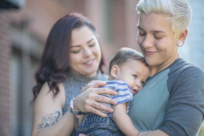 11 formas de tomar medidas durante el mes del orgullo