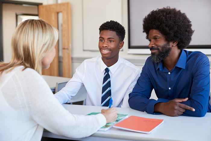 17 Maiores mentiras Os professores sempre dizem aos pais