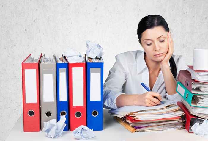 27 segni sottili che sei effettivamente bruciato al lavoro