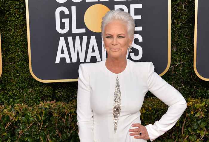 Jamie Lee Curtis chama Fiji Water Girl do Globo de Ouro para promoção flagrante