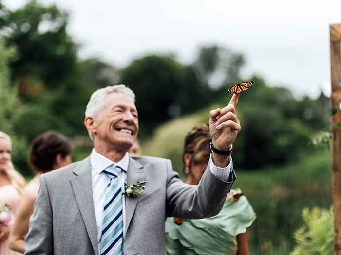 Essas fotos de casamento de uma homenagem à irmã do noivo são verdadeiramente milagrosas