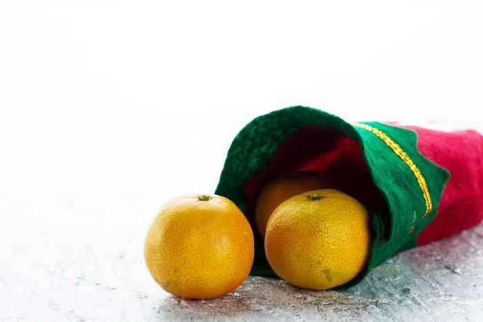 ¿Por qué ponemos naranjas en medias de Navidad?? Aquí está la historia