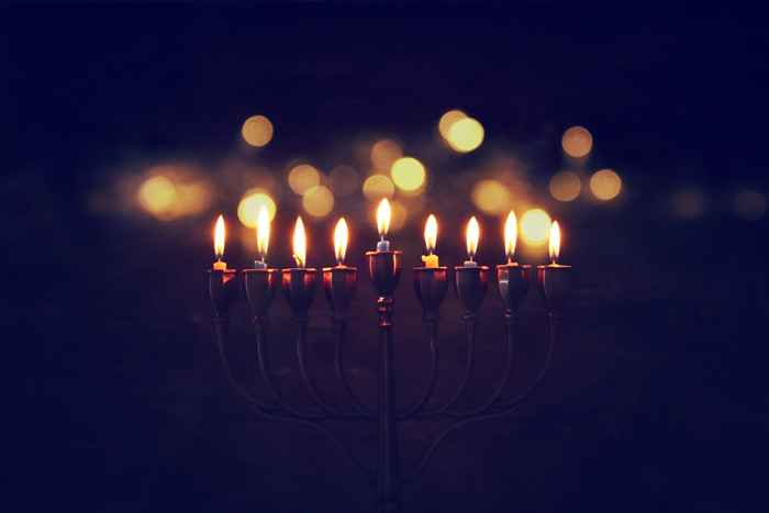 15 Tradiciones de Hanukkah todos deberían observar