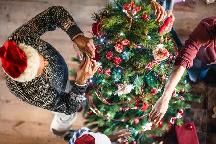 20 Genius Christmas Tree Decorating Suggerimenti, secondo gli esperti