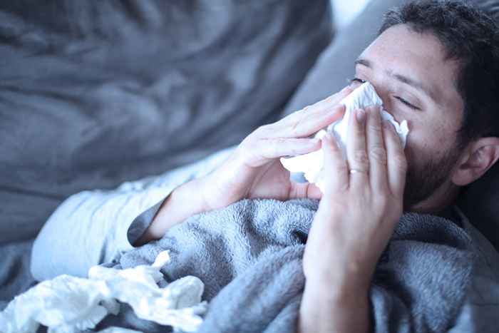 24 cose peggiori che puoi fare se hai l'influenza