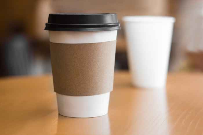 Il secondo uso del tuo coperchio della tazza di caffè che non hai mai saputo