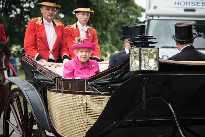 Voici le cadeau inestimable que la reine Elizabeth pourrait donner au bébé de Harry et Meghan