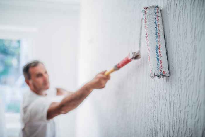 Estes são os especialistas em cores de tinta dizem para nunca usar em sua casa