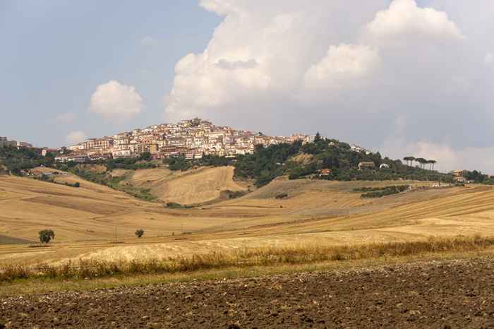 Esta hermosa ciudad en Italia realmente te pagará para vivir allí