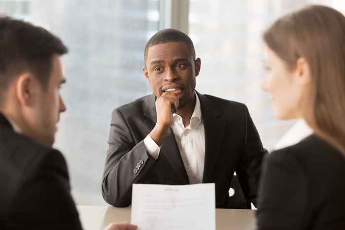 30 mentiras, todos dicen durante una entrevista de trabajo