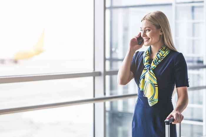 Esta es la frecuencia con la que los asistentes de vuelo se enamoran de sus pasajeros